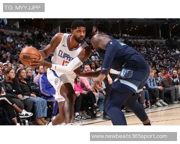 乔治状态回暖24分钟砍下21分5篮板3助攻2抢断三分球表现惊艳