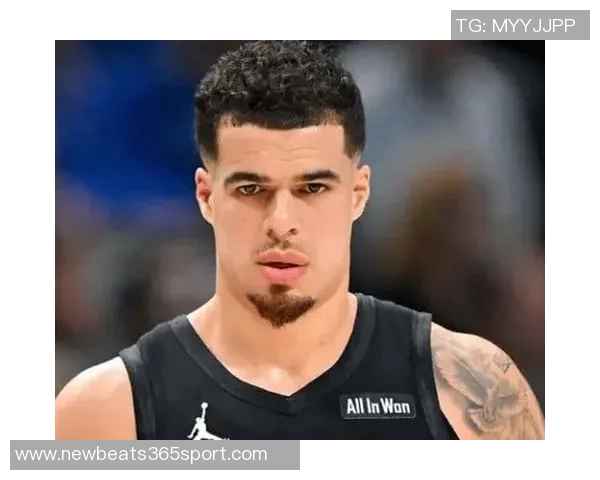 小迈克尔波特半场表现出色14中7砍下20分外加8篮板三分球命中率高达50